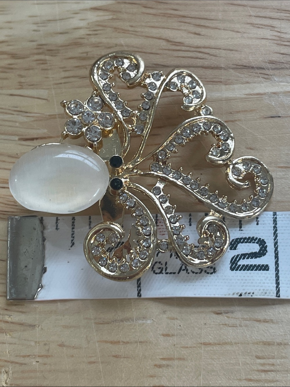 Gold-Tone Crystal Octopus Brooch with Cat eye stone Accent - White 2” New - Picture 5 of 5